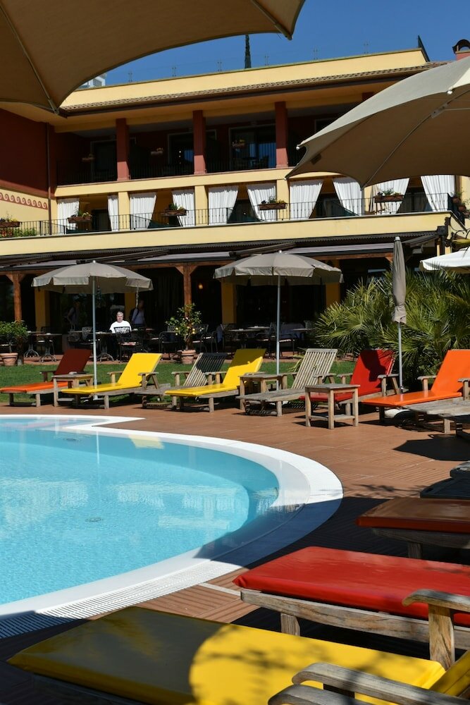 Фото Hotel Villa Madrina