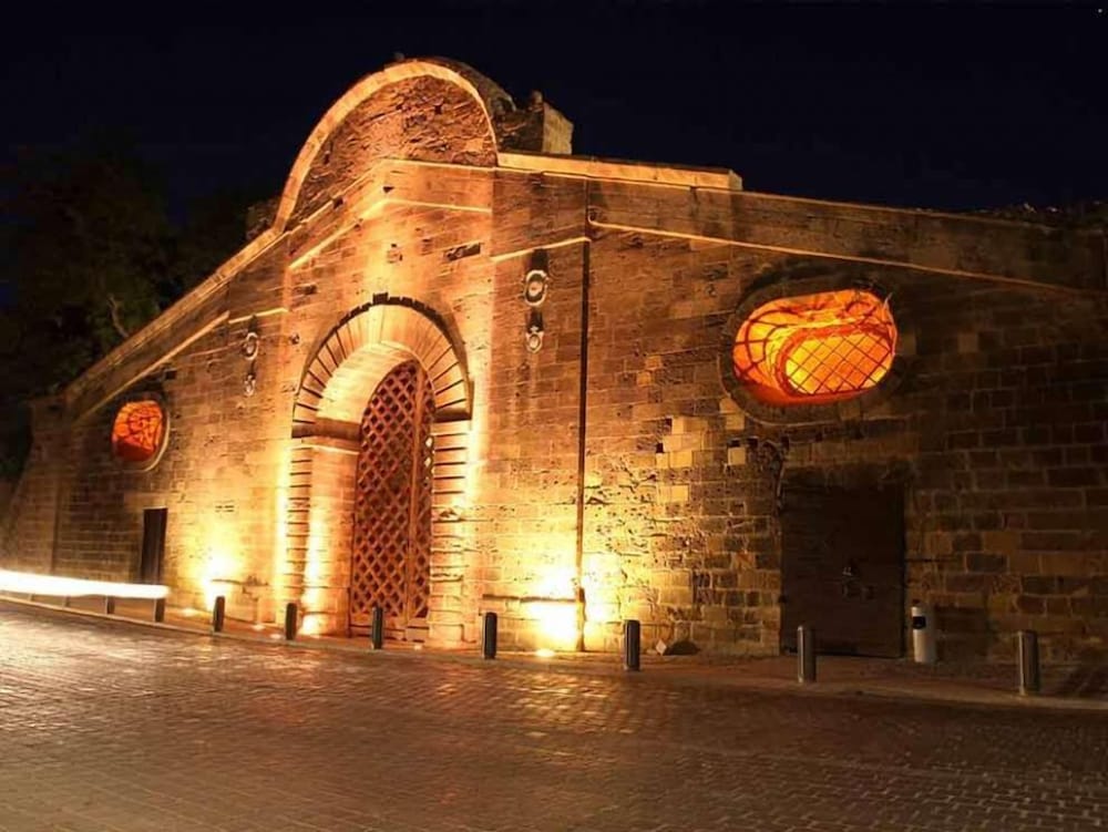 Фото Centrum Hotel