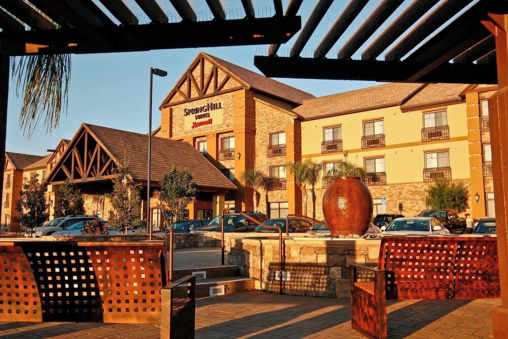 Фото Springhill Suites by Marriott Temecula Wine Country