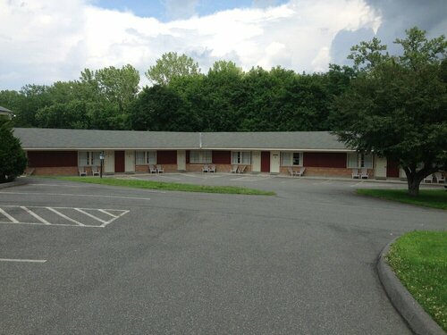 Внешний вид отеля Berkshire Inn в Питсфилде, фото 3