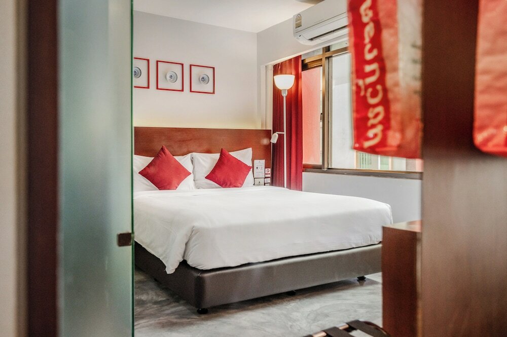 Фото Ruamchitt Plaza Hotel