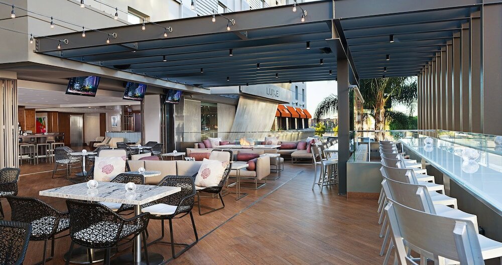 Фото E-Central Downtown Los Angeles Hotel