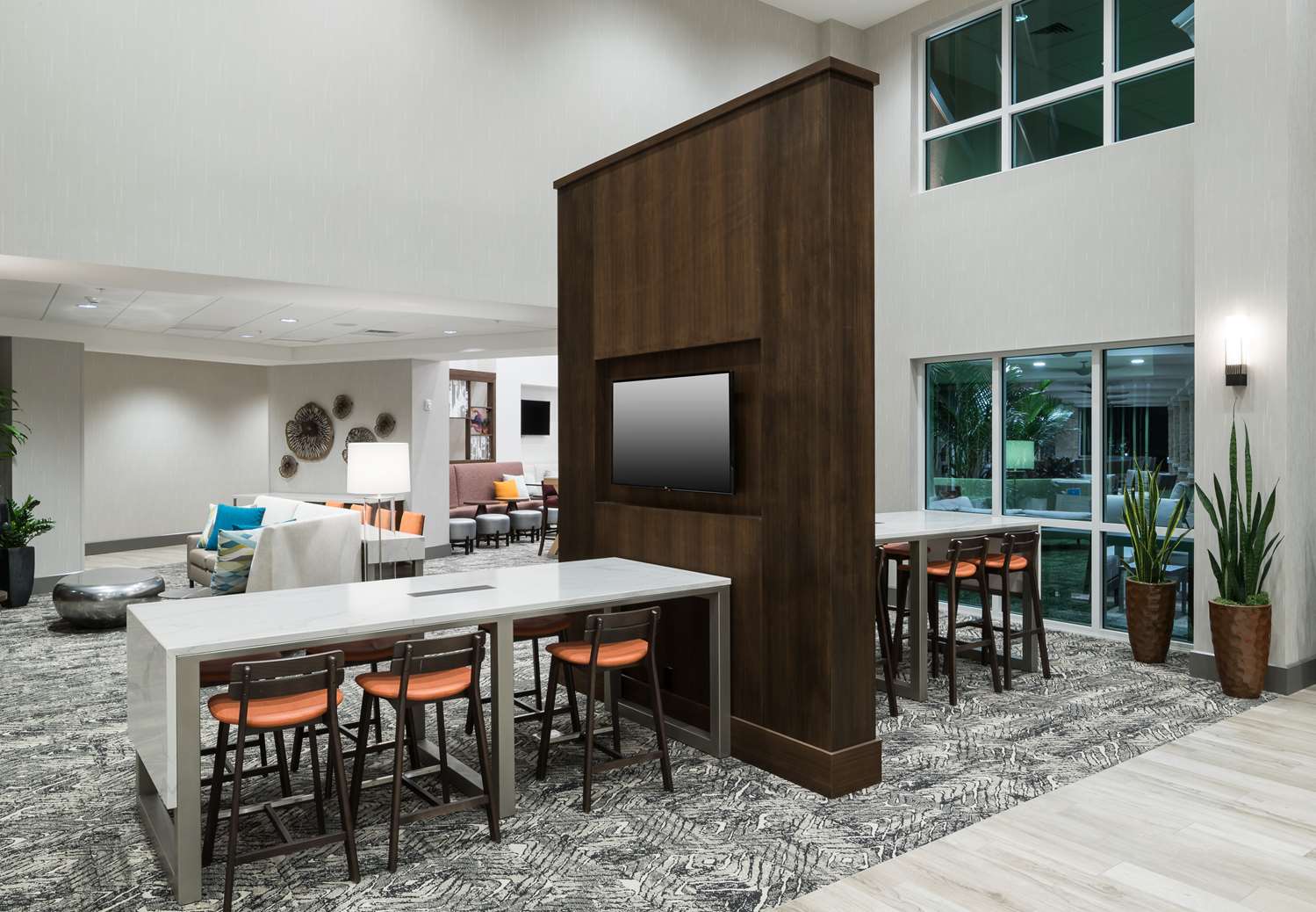 Фото Hampton Inn & Suites Cape Canaveral Cruise Port