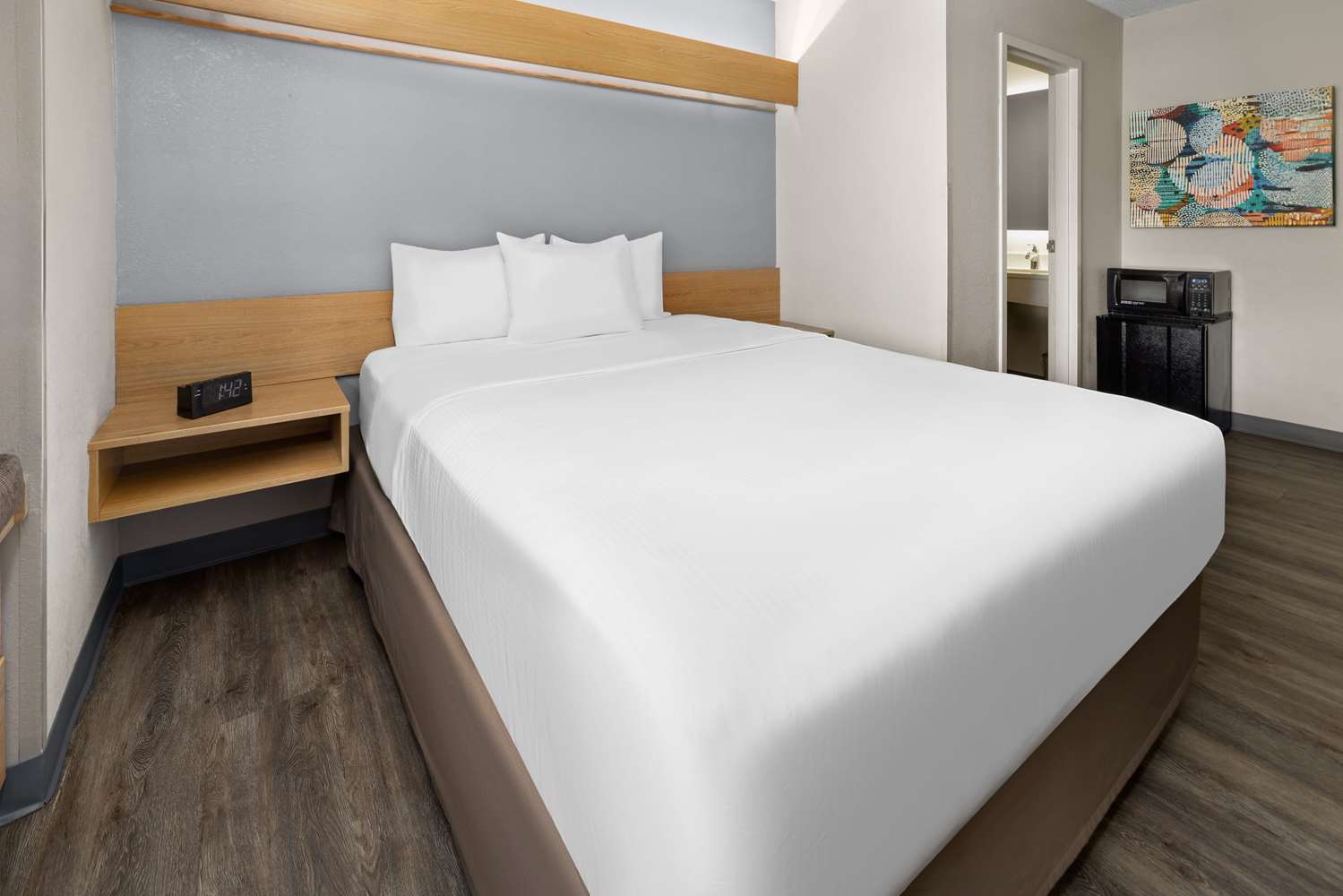 Фото Microtel Inn by Wyndham Raleigh Durham Airport