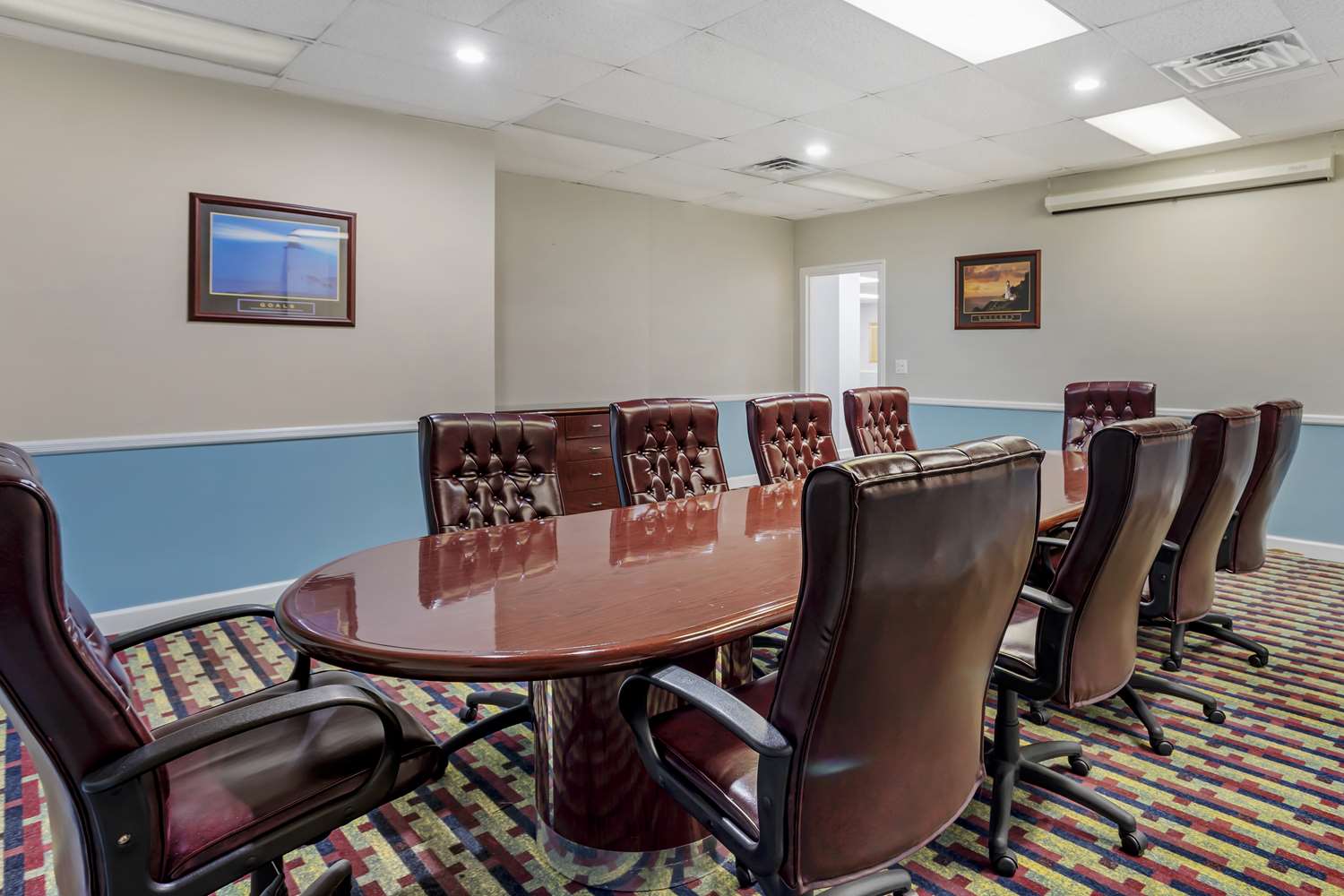 Фото Best Western Rutgers University Hotel