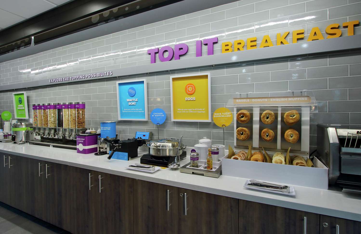 Фото Tru by Hilton Mobile