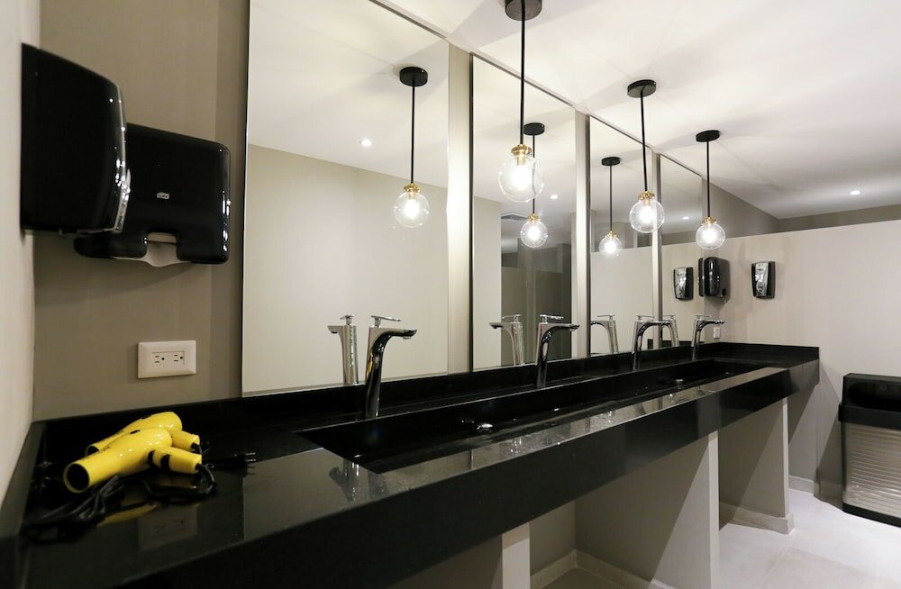 Фото The Yellow Capsule