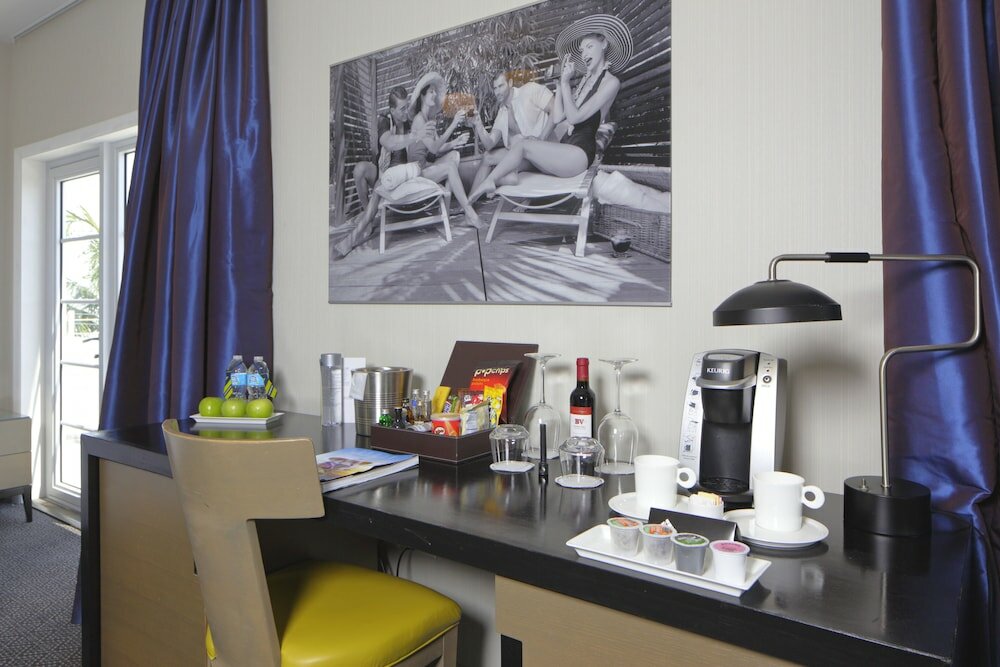 Фото Hotel Breakwater South Beach