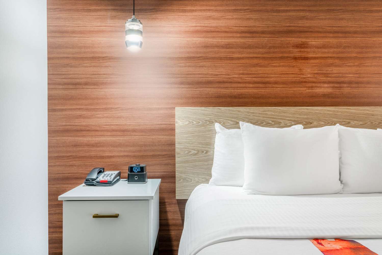 Фото La Quinta Inn & Suites by Wyndham Oklahoma City Airport