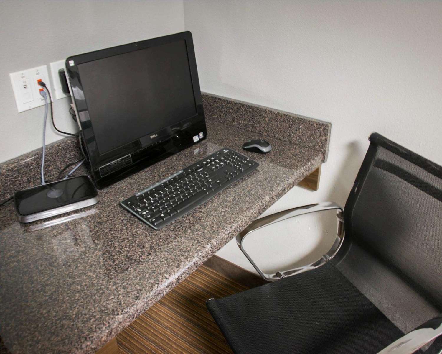 Фото Sleep Inn & Suites Medical Center