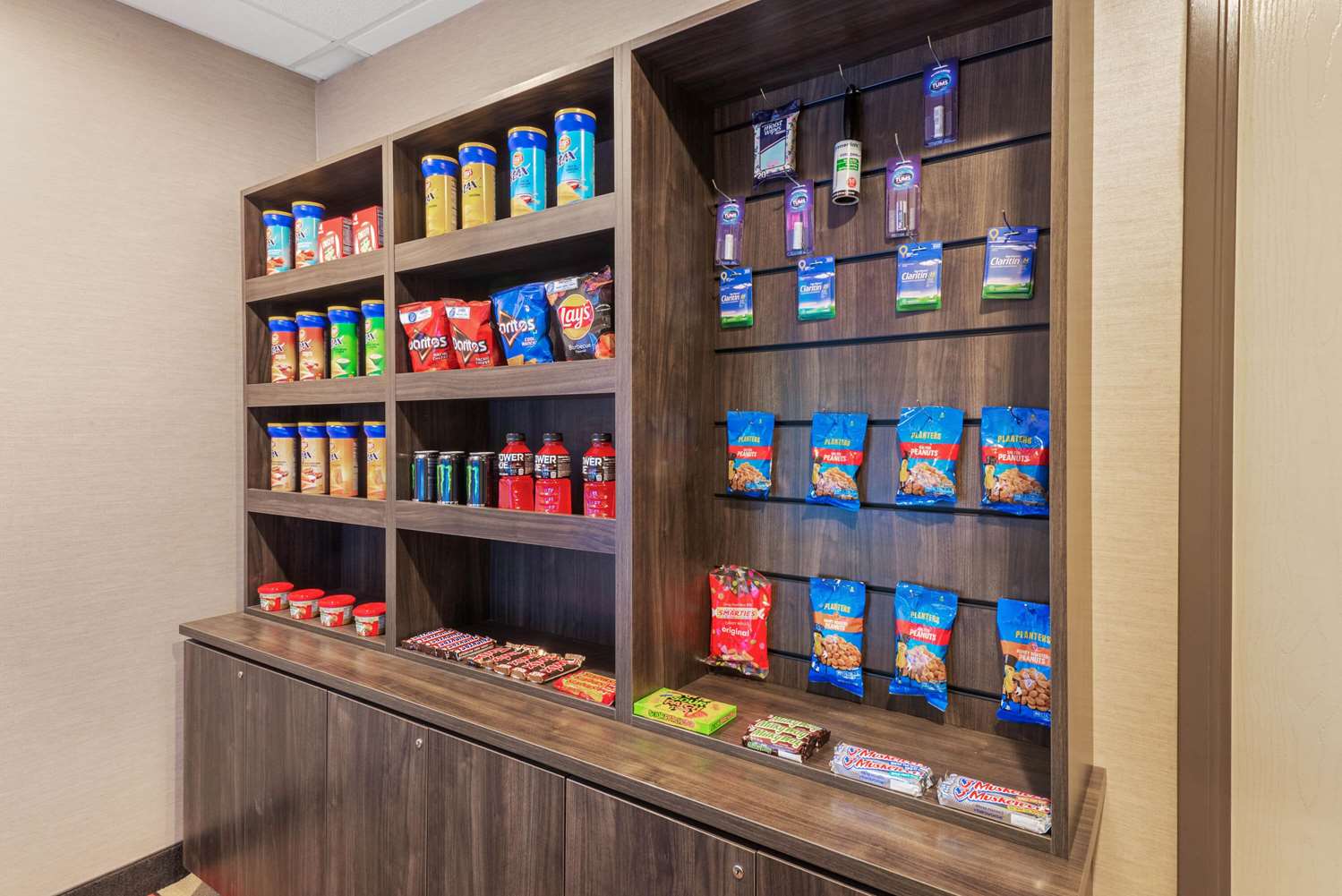 Фото La Quinta Inn & Suites by Wyndham Jamestown