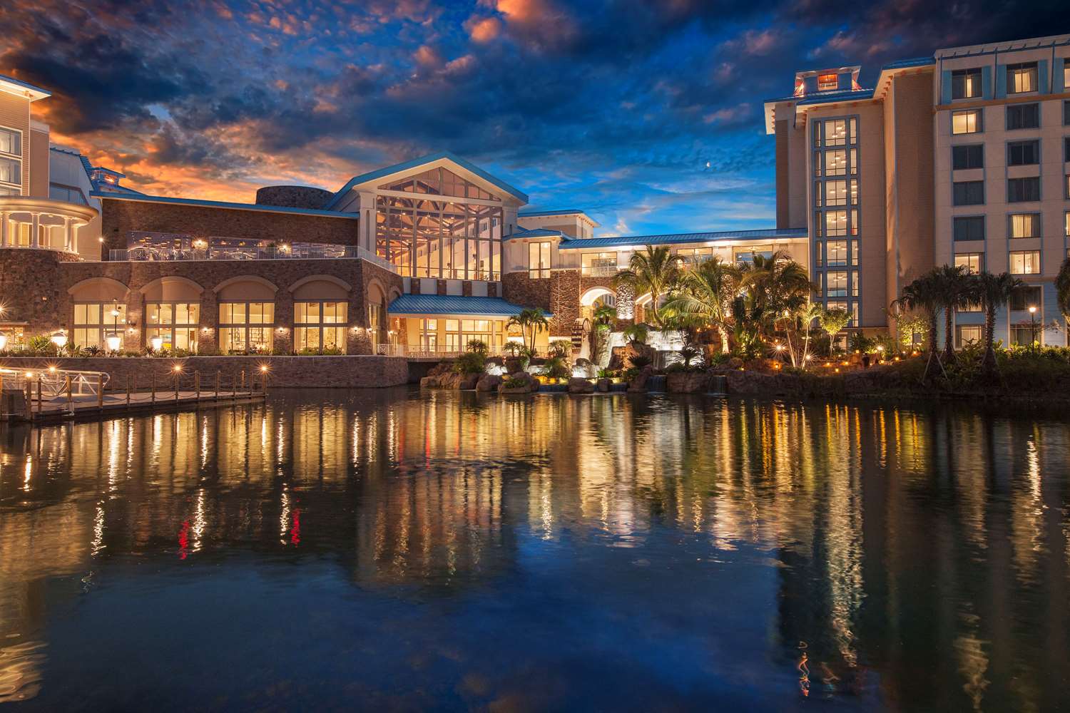 Фото Universal's Loews Sapphire Falls Resort