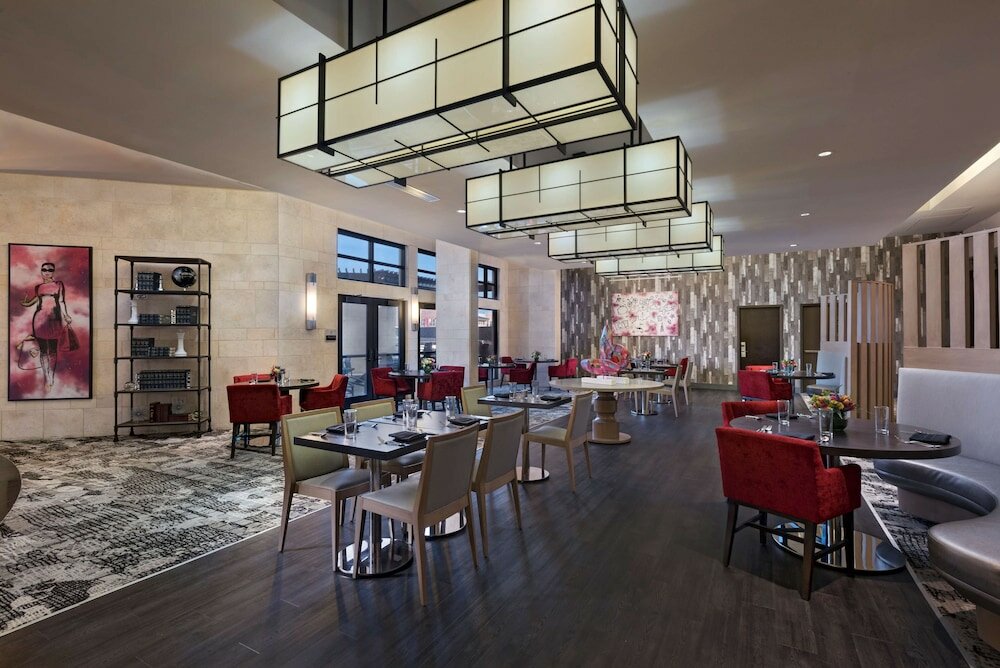 Фото Hyatt Centric The Woodlands