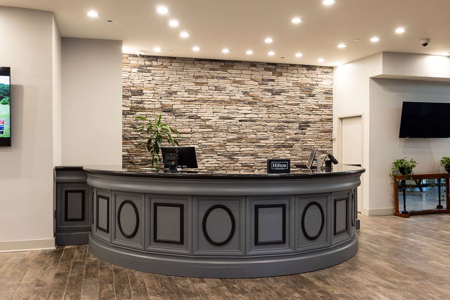 Фото Inn at the Colonnade Baltimore - a DoubleTree by Hilton