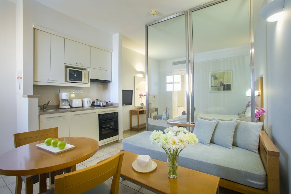 Фото Louis Althea Beach Hotel