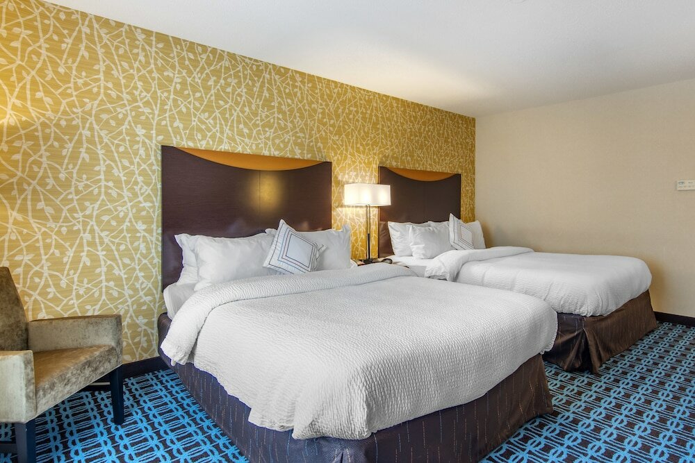 Фото Fairfield Inn & Suites by Marriott Hooksett