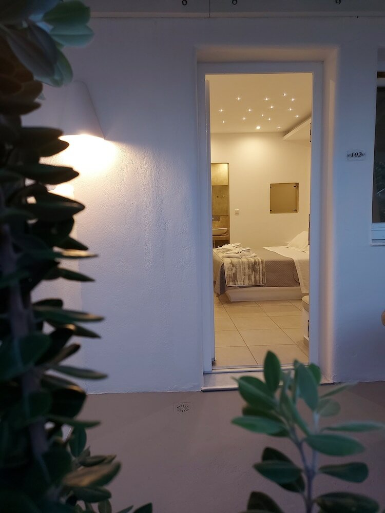 Фото Ambience Suites