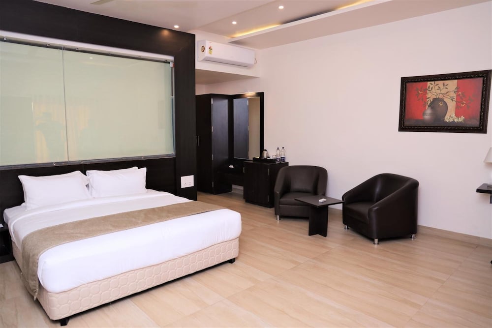 Фото The Fern Residency Parbhani