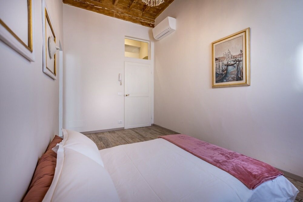 Фото Arno Apartment B