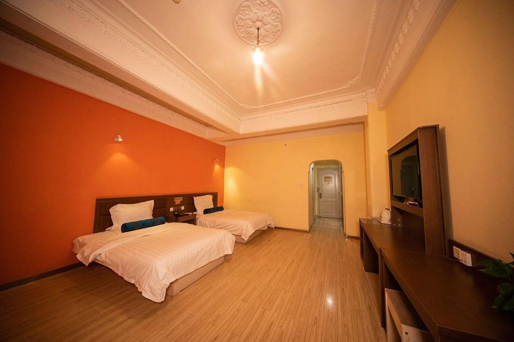 Фото 7 Days Inn Harbin Railway Station Zhanqian Square Branch