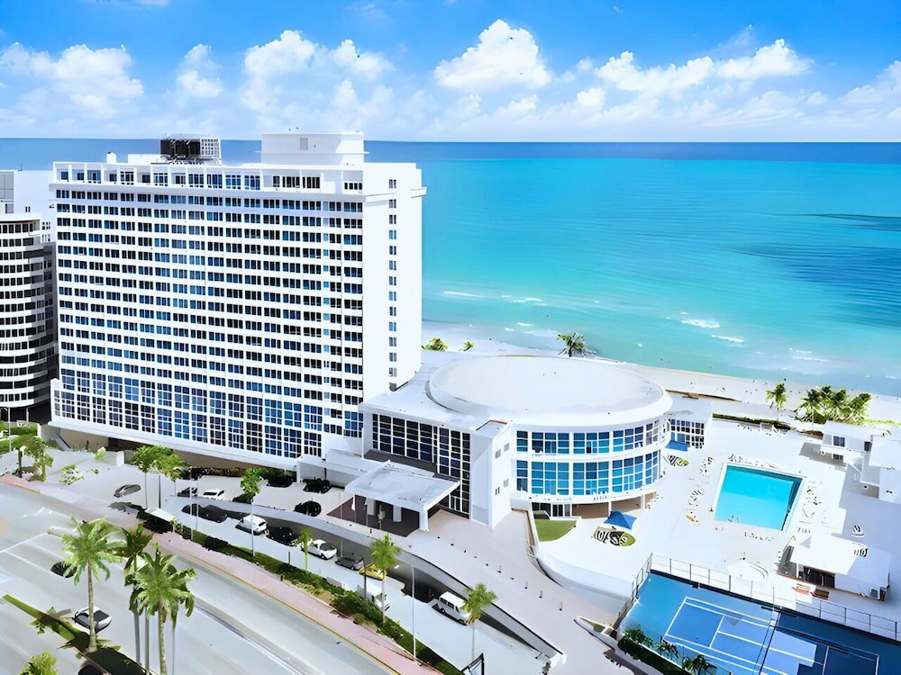 Фото Castle Beach Club Apartments