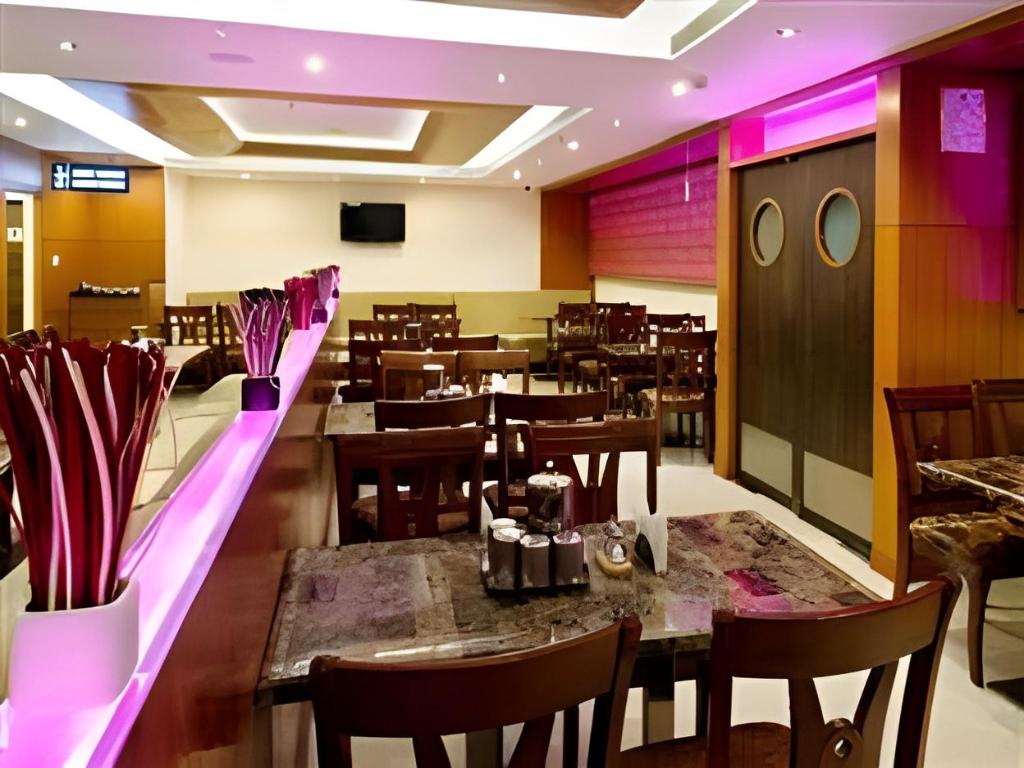 Фото Hotel Southern Grand