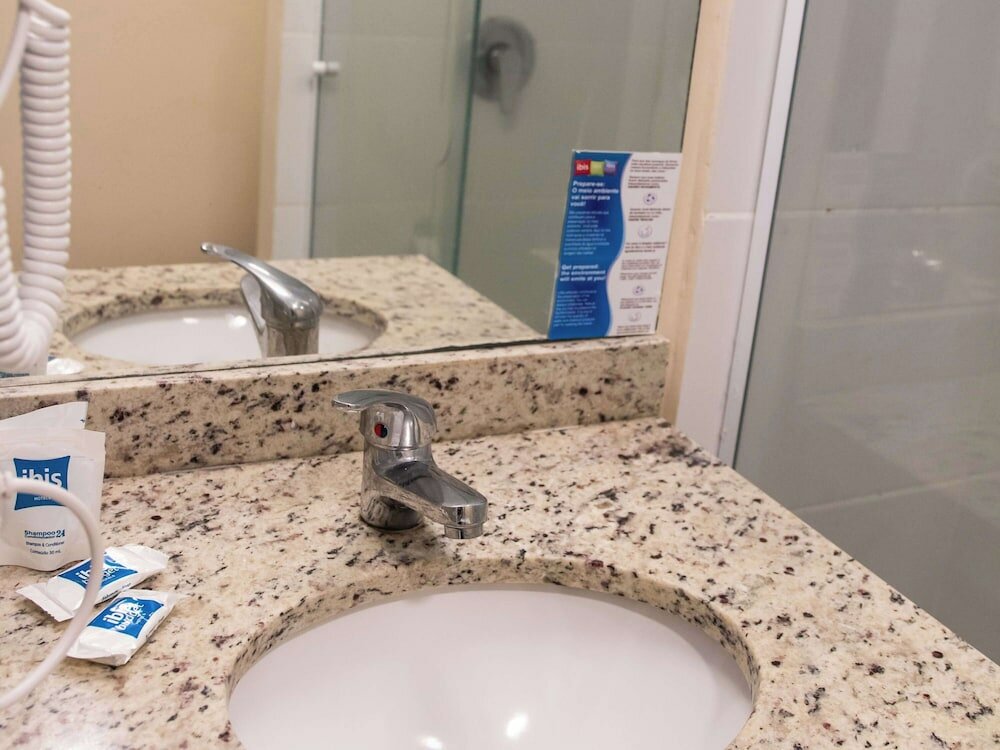 Фото Ibis Budget Itaperuna