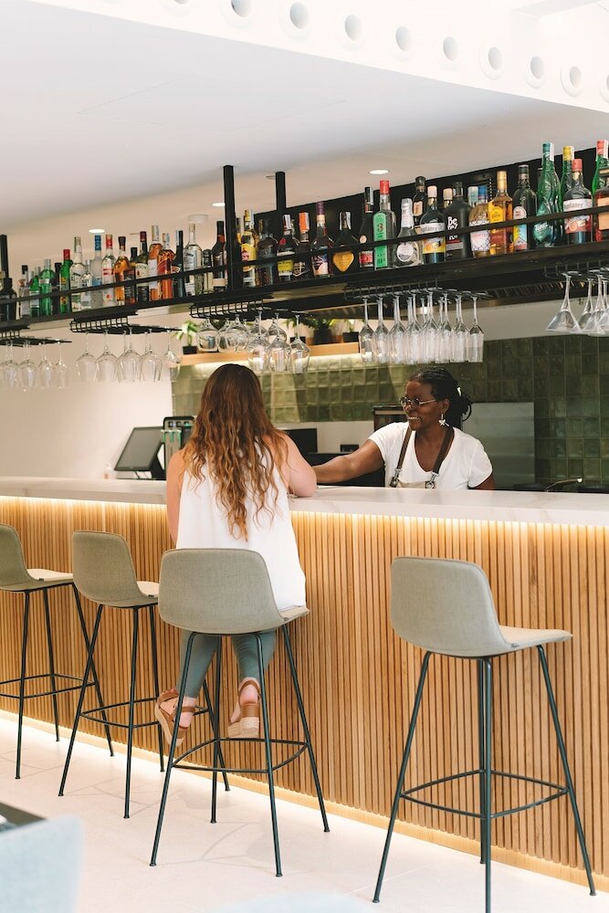 Фото Boutique Hotel Petit Montisión