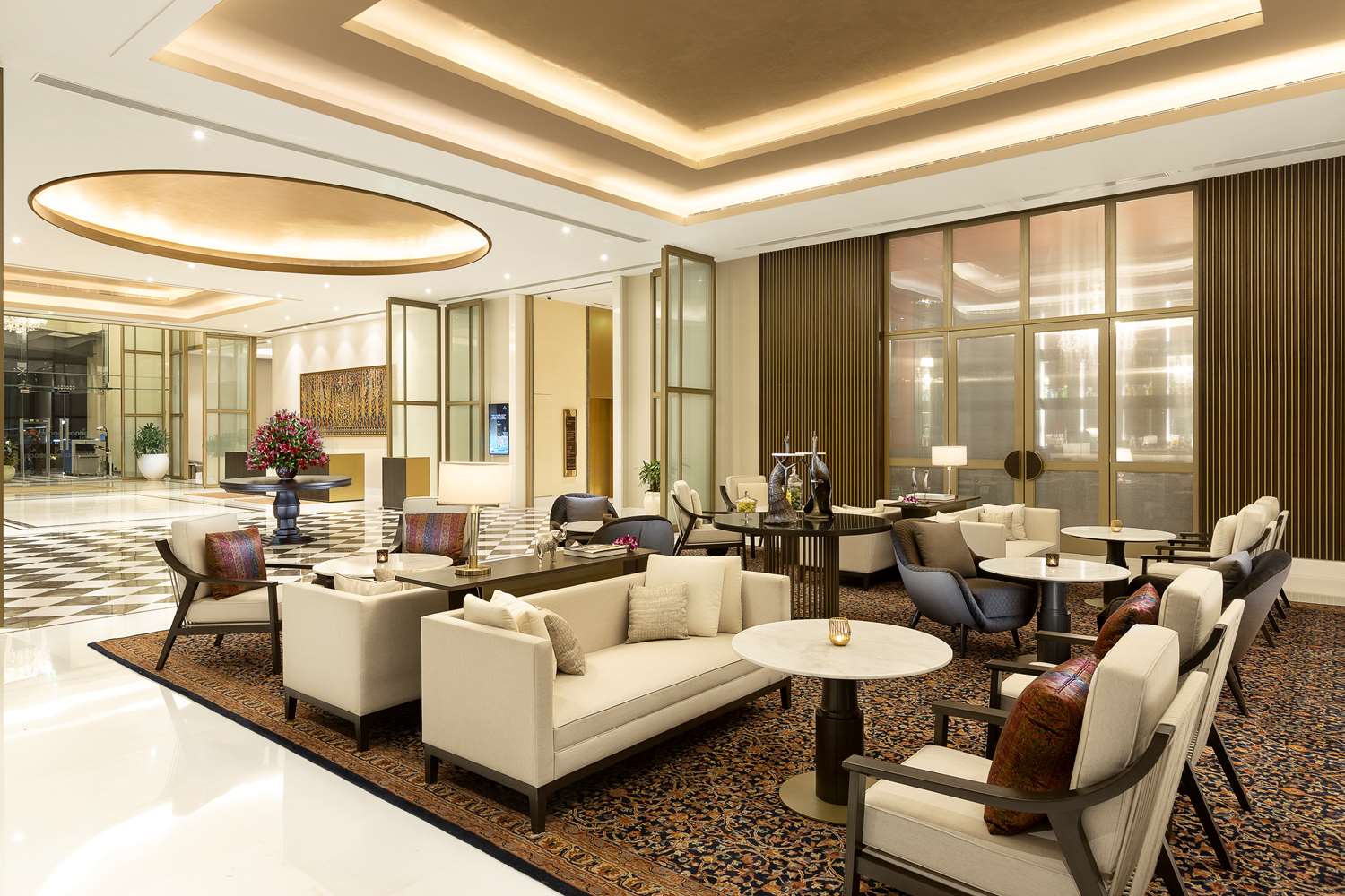 Фото The Leela Bhartiya City Bengaluru