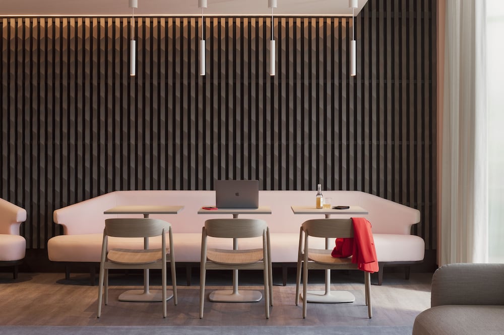 Фото Okko Hotels Paris la Défense