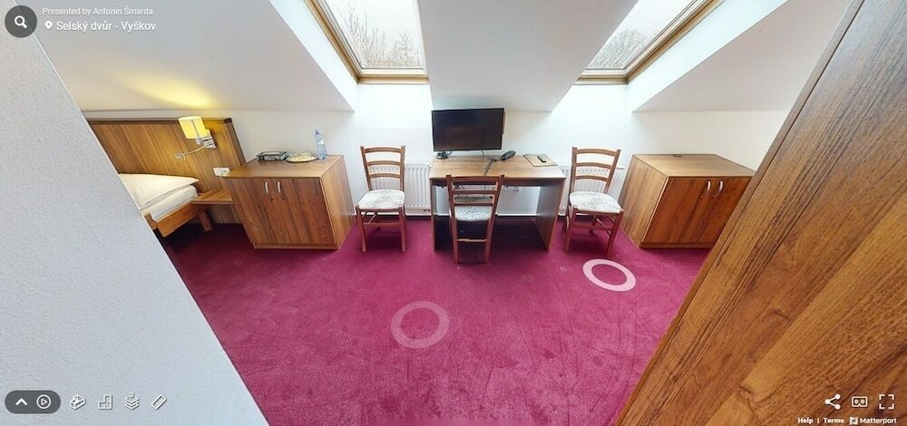 Фото Hotel Selský Dvur