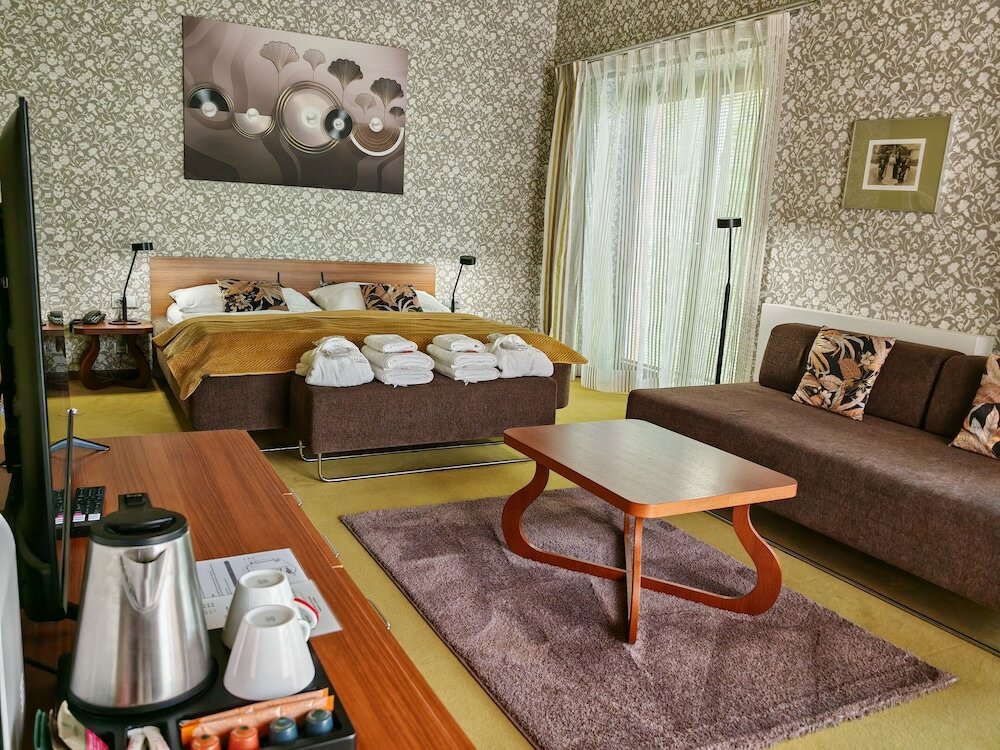 Фото Hotel Rajska Zahrada