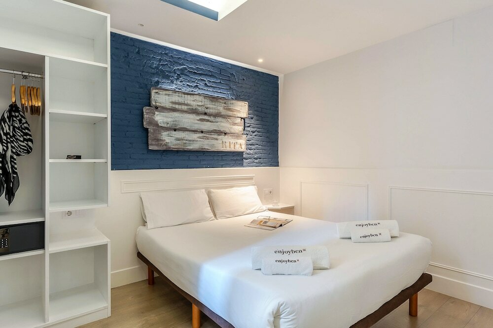 Фото Enjoybcn Colon Apartments