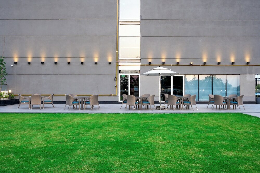 Фото Holiday Inn Lucknow Airport, an Ihg Hotel