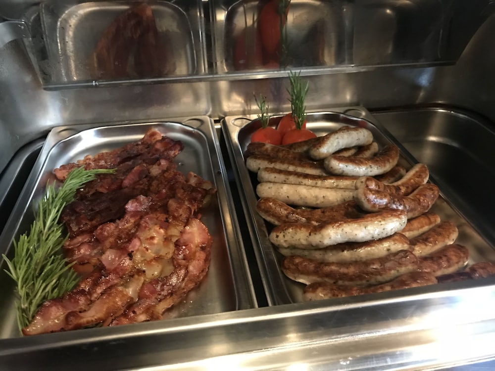 Фото Karaman Group Hotel