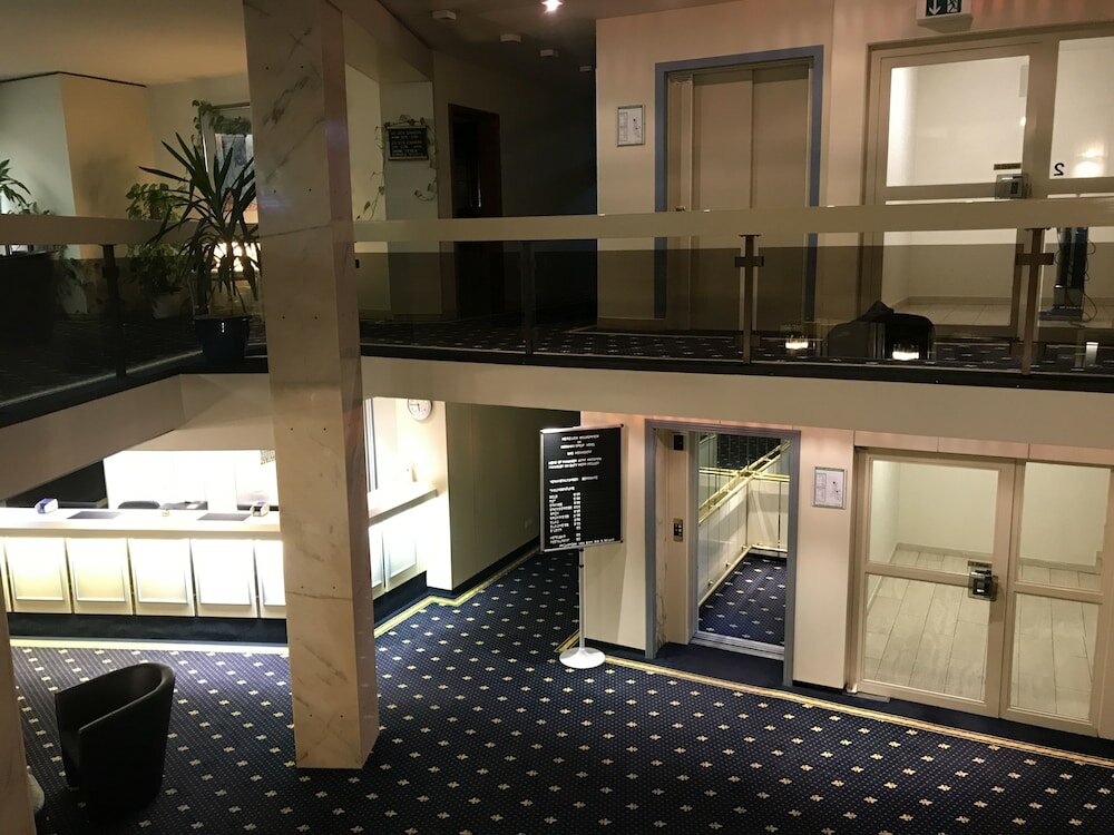 Фото Karaman Group Hotel