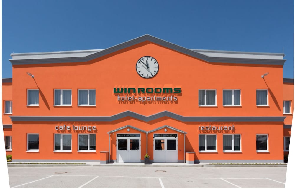 Фото отеля 1