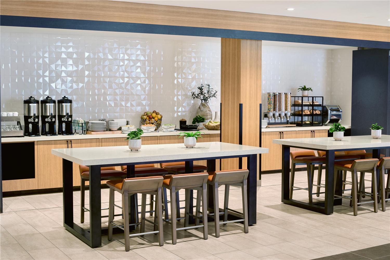 Фото Hilton Garden Inn LAX Los Angeles Airport