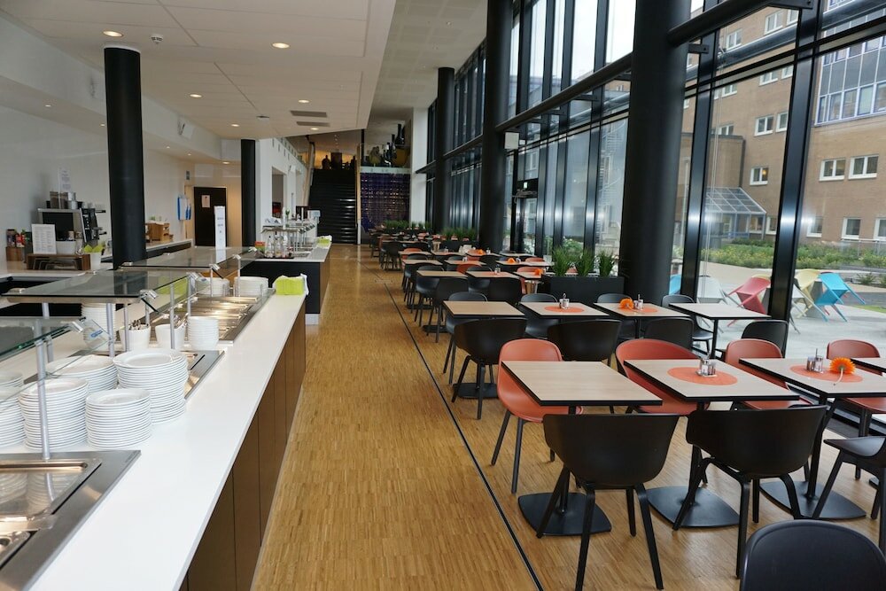 Фото Pingvinhotellet Unn Tromsø