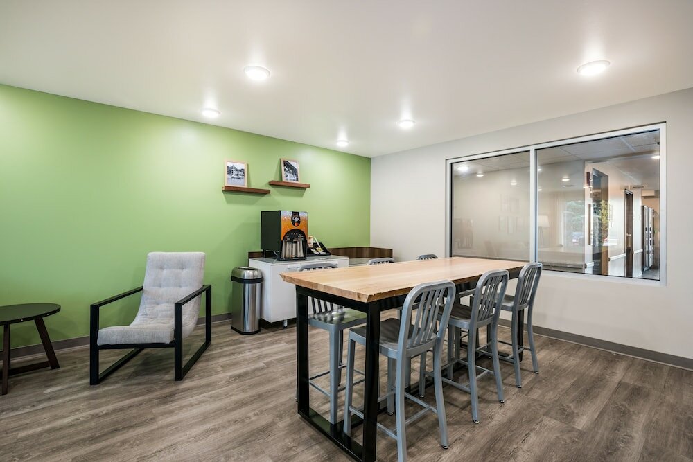 Фото WoodSpring Suites Portland Vancouver