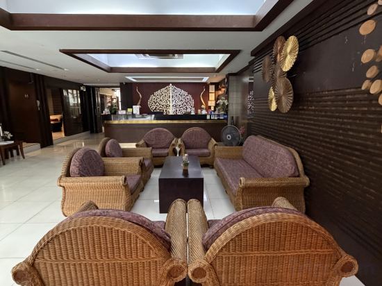 Фото Inn House Hotel