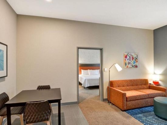 Фото Home2 Suites by Hilton La Porte