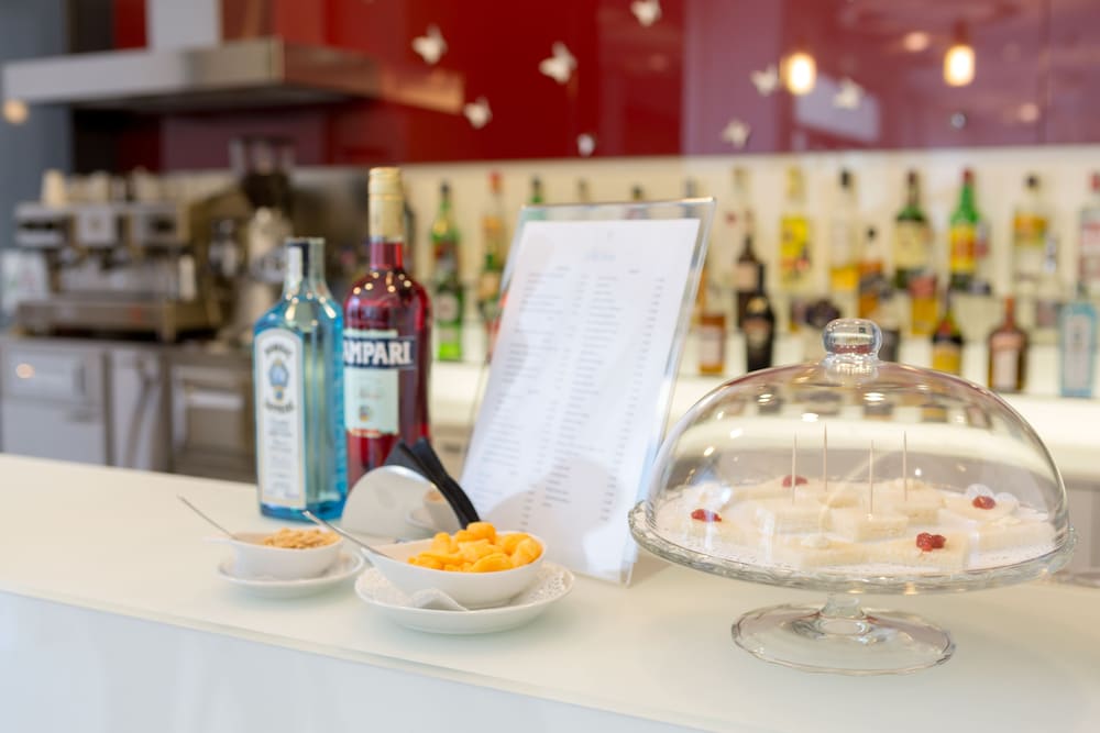 Фото Hotel Cristina