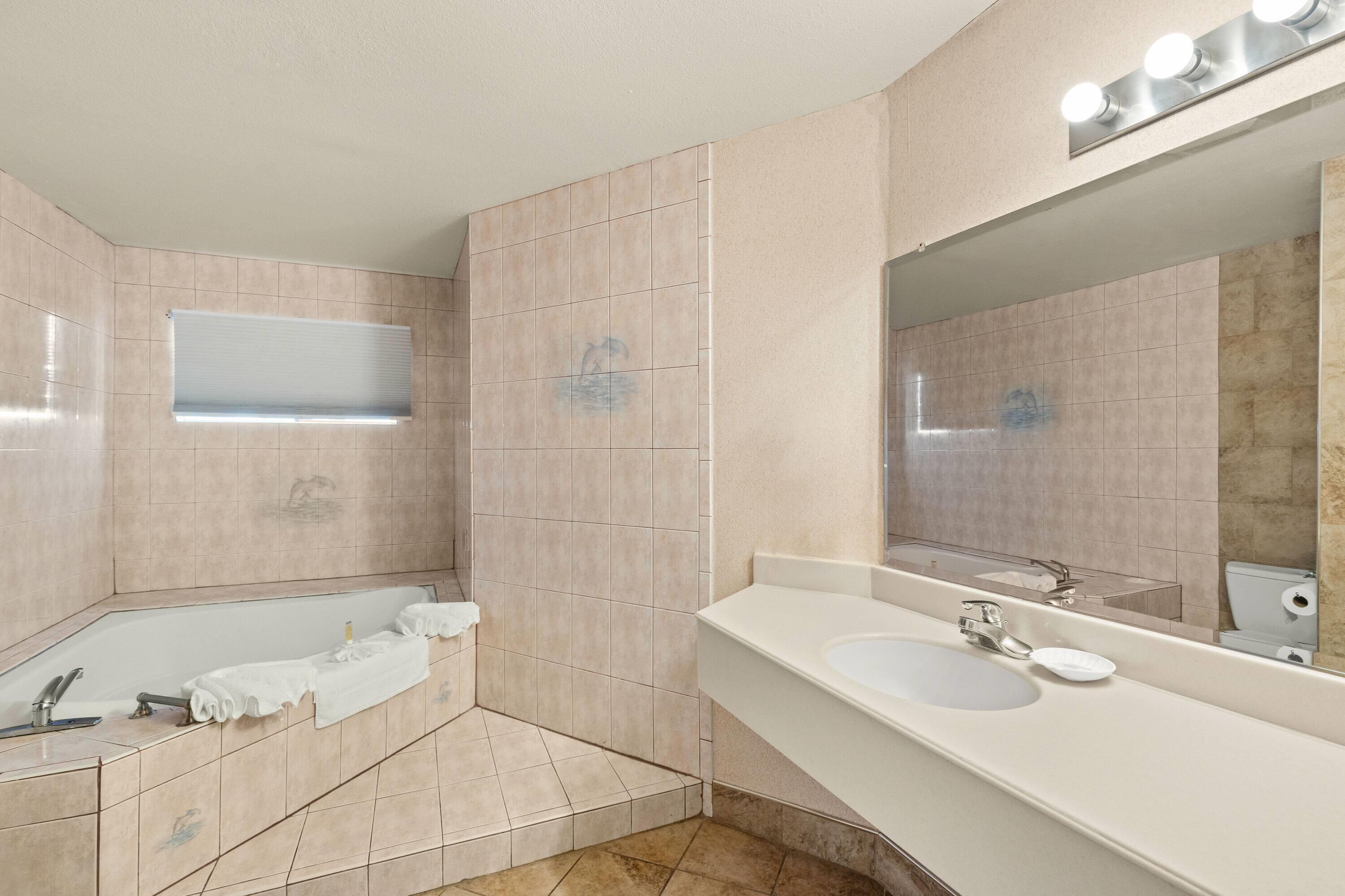 Фото Travelodge by Wyndham San Clemente Beach