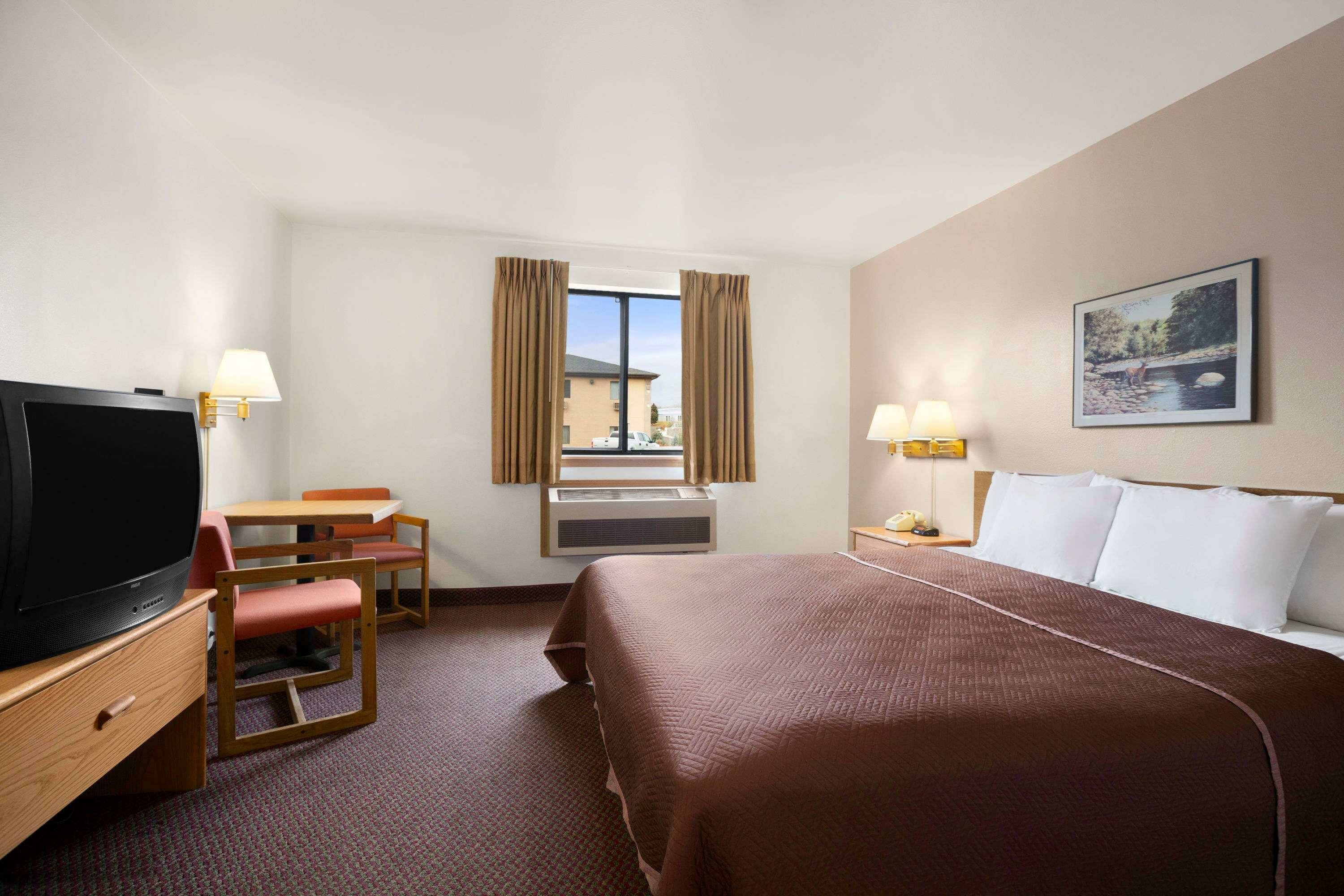 Фото Travelodge by Wyndham Elko Nv