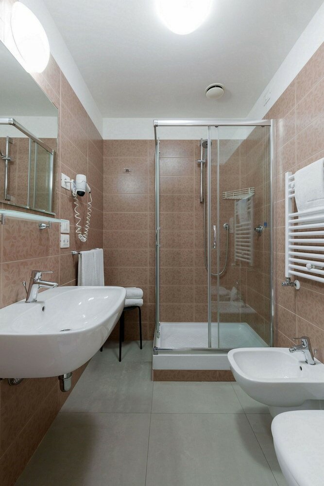 Фото Hotel Cristina