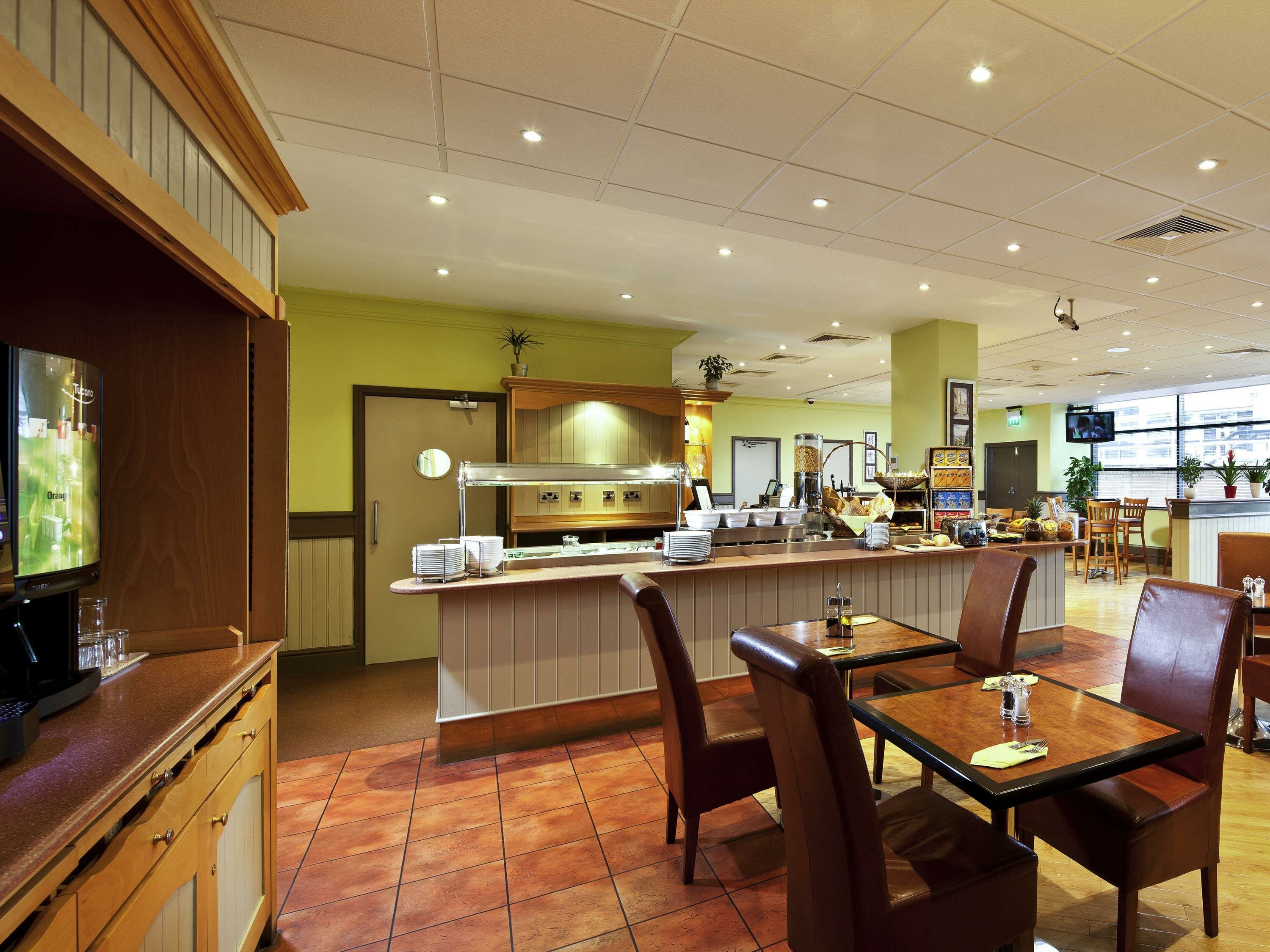 Фото Ibis Stevenage Centre