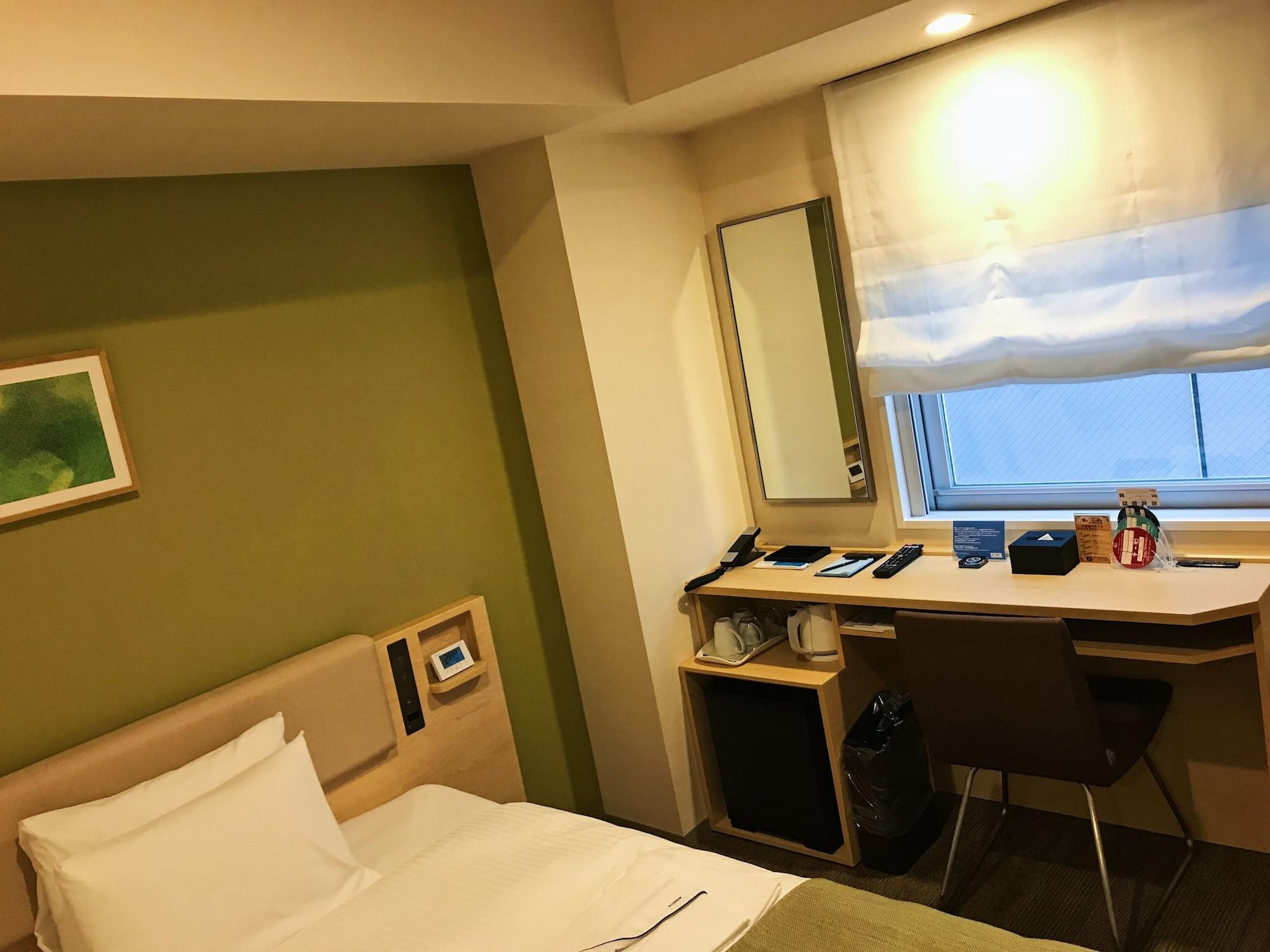 Фото Smile Hotel Shinagawa Sengakuji