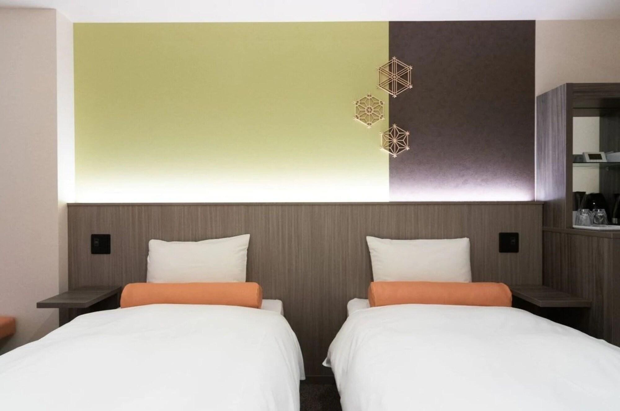 Фото Kyoto Crystal Hotel III