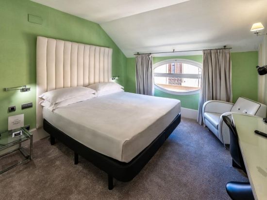 Фото Mariposa Hotel Malaga